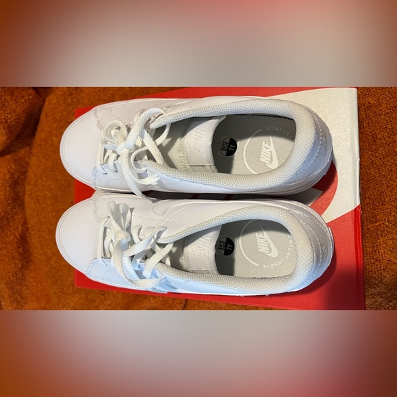 Nike Legacy Court size 8 - Picture 2 of 7